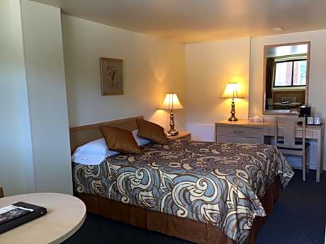 Standard Room with One Double Bed