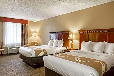 2 Double Beds, Smoking