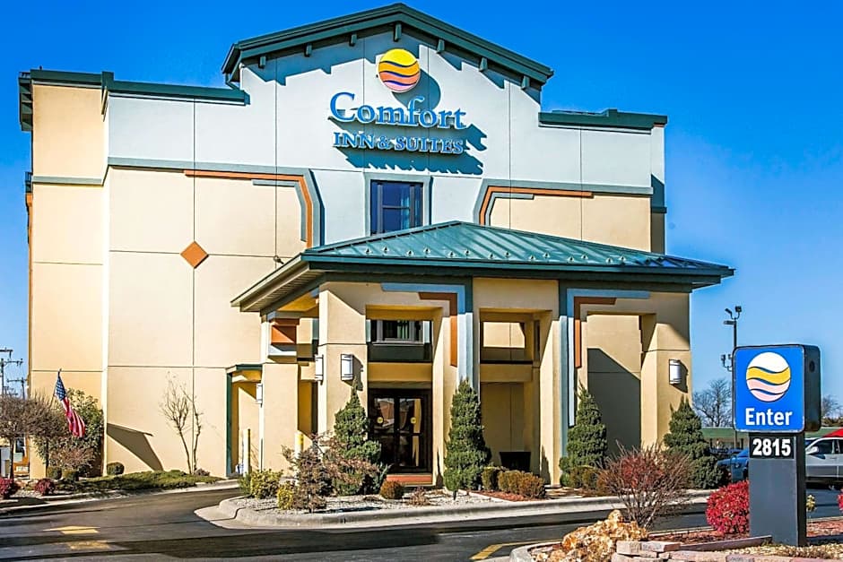 Comfort Inn & Suites Springfield I-44