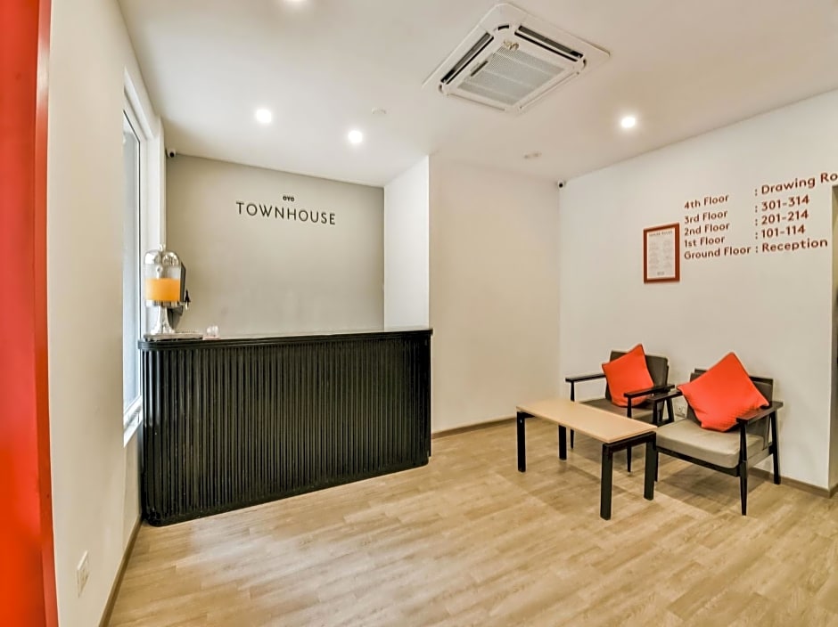 OYO Townhouse 182 Menka