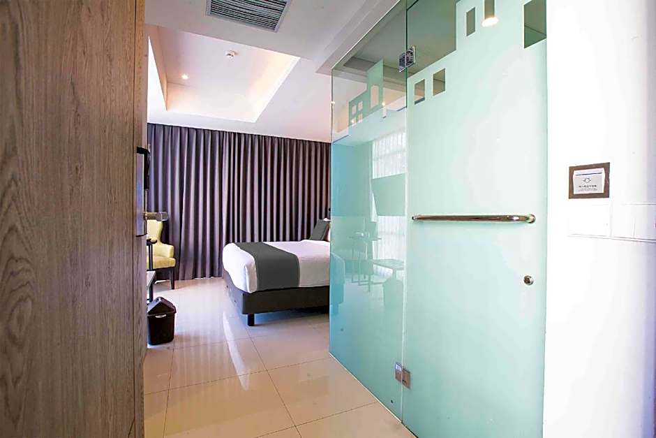 The Life Styles Hotel Surabaya