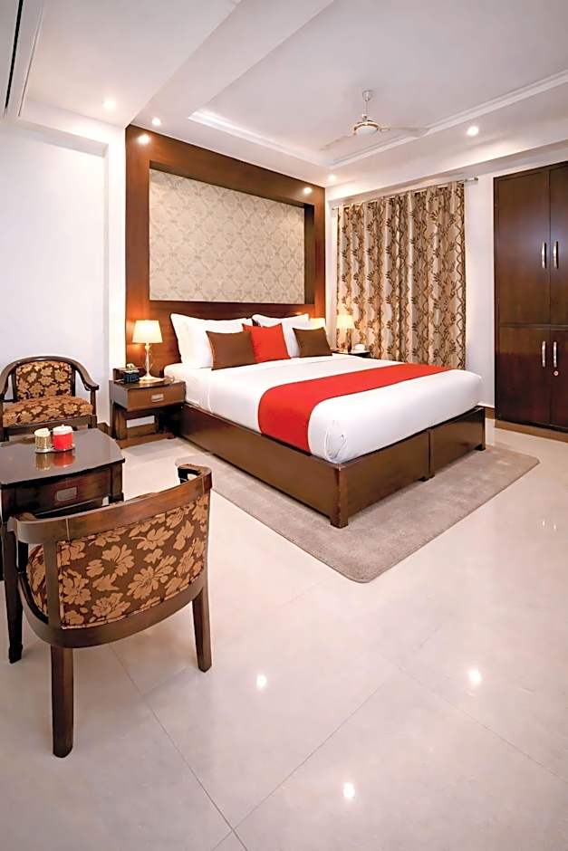 Goyal Hoteliers - The Hotel Samovar