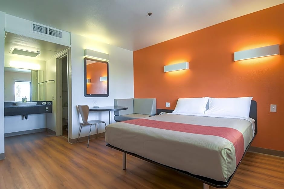 Motel 6-Palm Springs, CA - Downtown