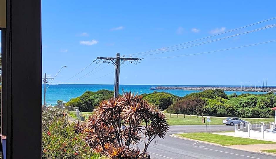 Seaview Motel & Apartments