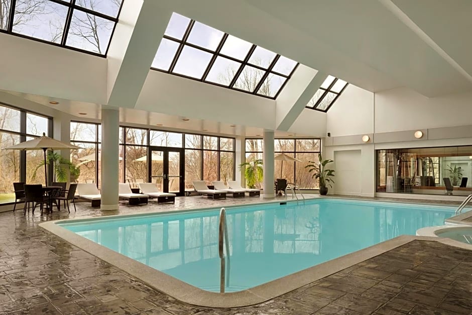 Hilton East Brunswick