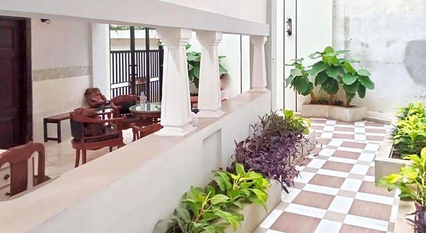 RedDoorz @ Hotel DPraya Pati