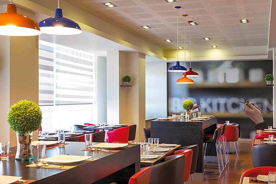 Ibis Juarez Consulado