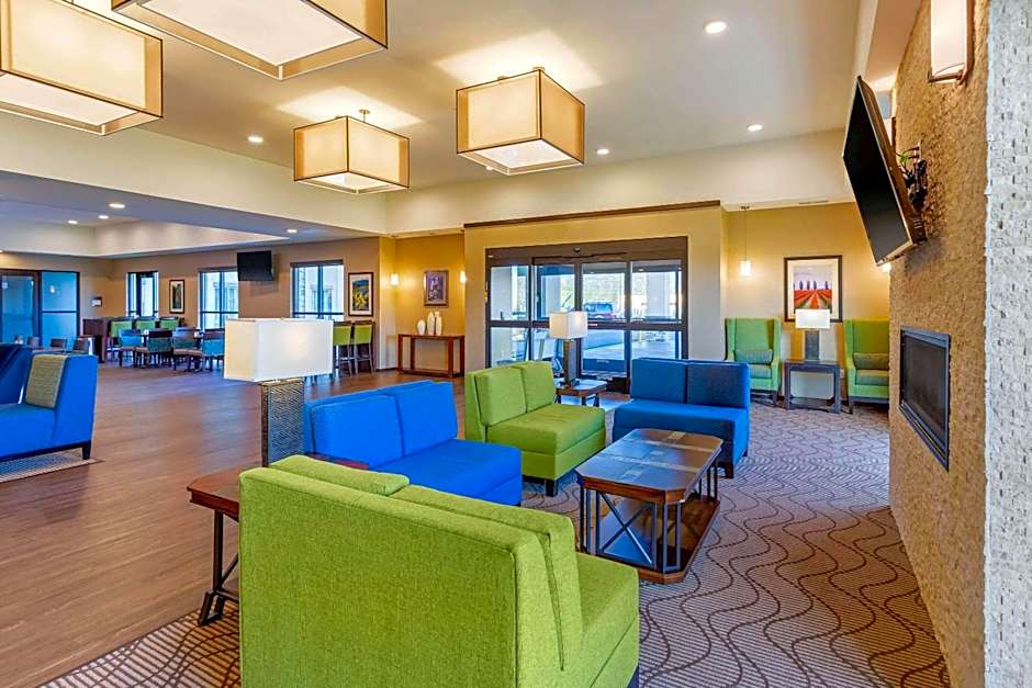 Comfort Suites Burlington near I-5