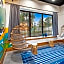 Howzit Hostels Maui