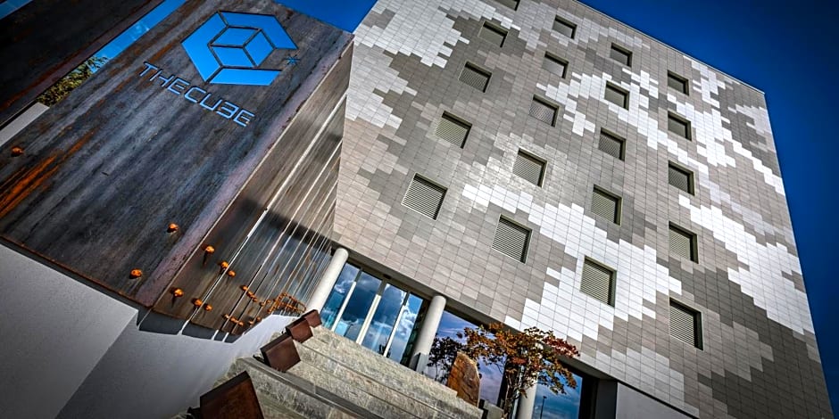 Hotel The Cube