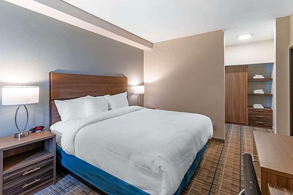 MainStay Suites Denver International Airport