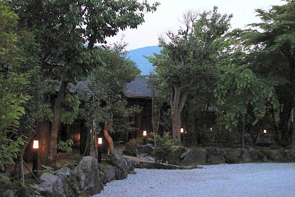 Yufuin Ryokan Wazanho