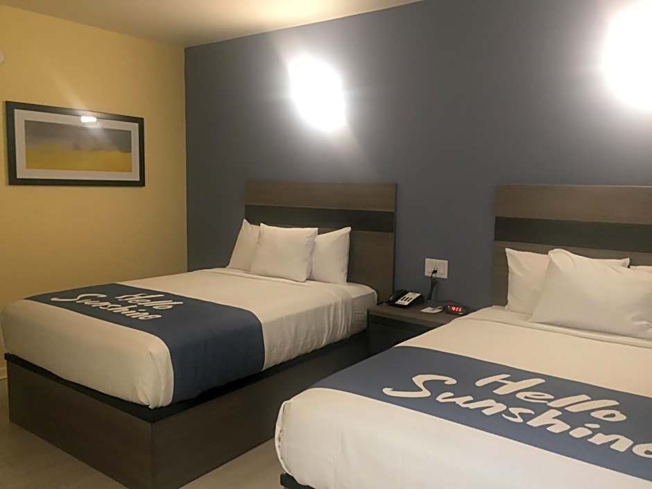 Days Inn by Wyndham Freeport