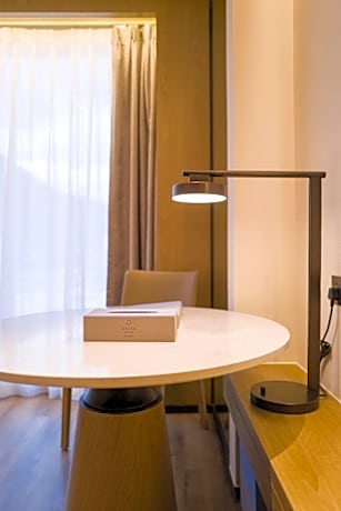 Executive Panorama King, Guest room, 1 King, Mountain view