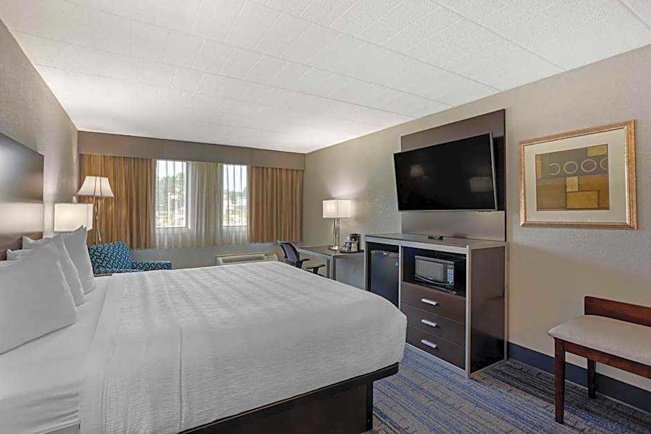 Best Western Plus Reading Inn & Suites