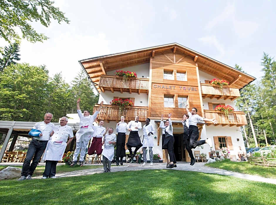 Chalet Tovel - Mountain Lake