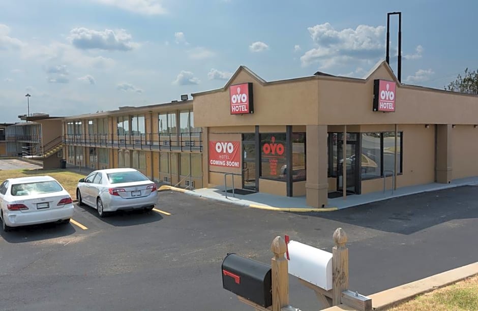 OYO Hotel Macon GA I-75 South