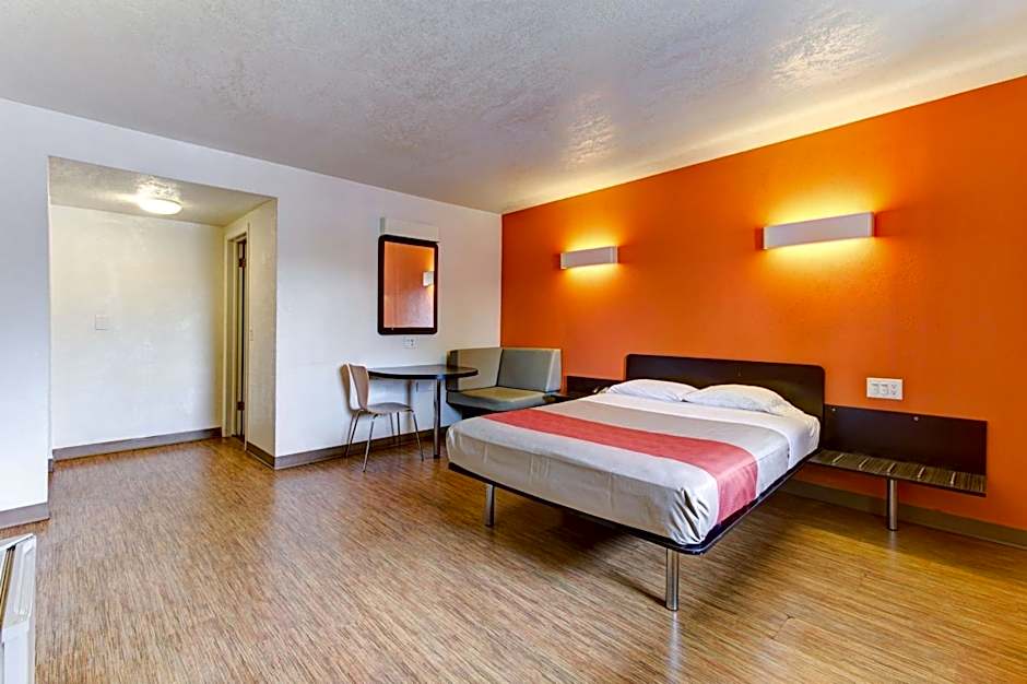 Motel 6 Richfield OH