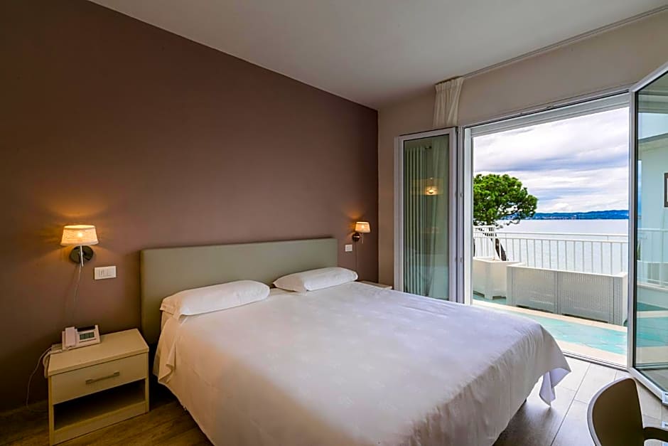 Hotel Saviola