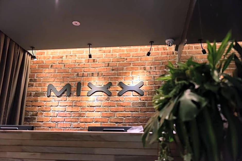 Mixx Hotel