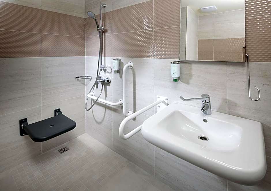 Holiday Inn Prague Congress Centre By IHG