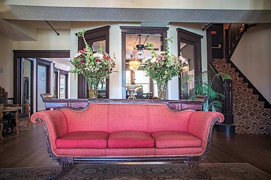 The DeLand Hotel