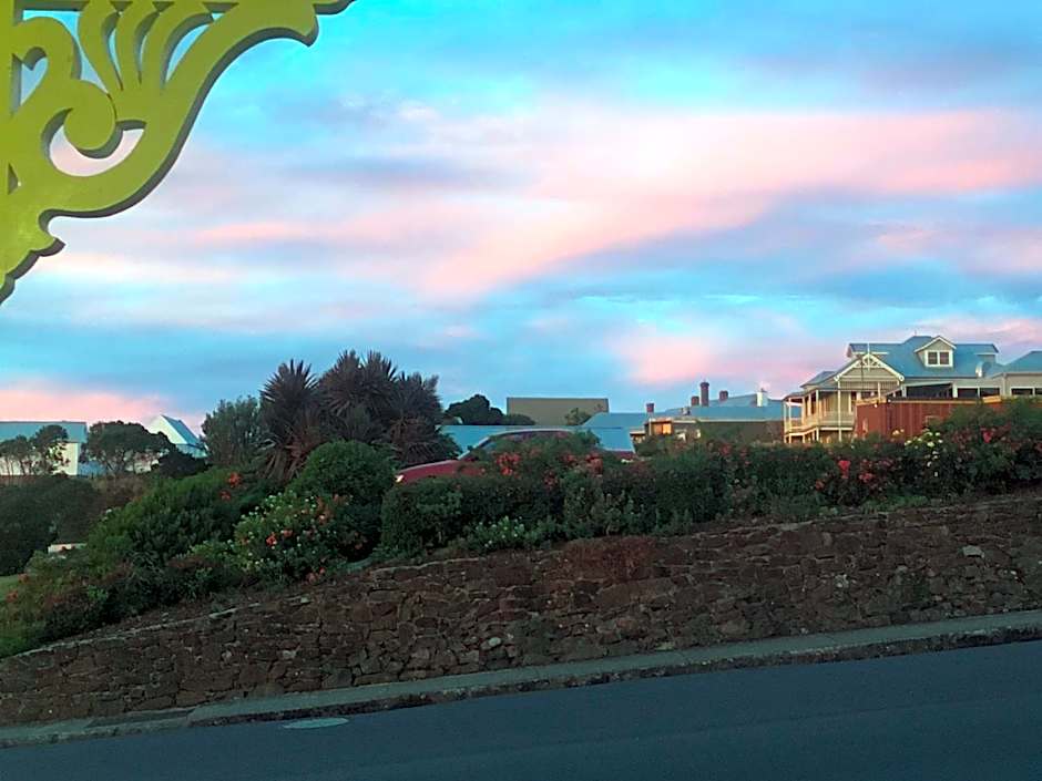 Noah's Stanley Luxury Bed and Breakfast