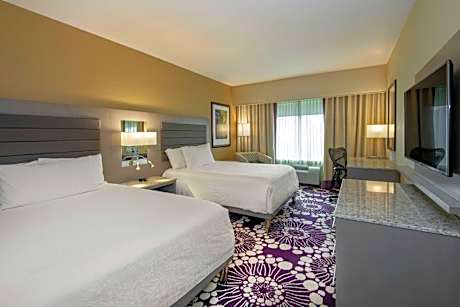 Queen Room with Two Queen Beds - Hearing Access