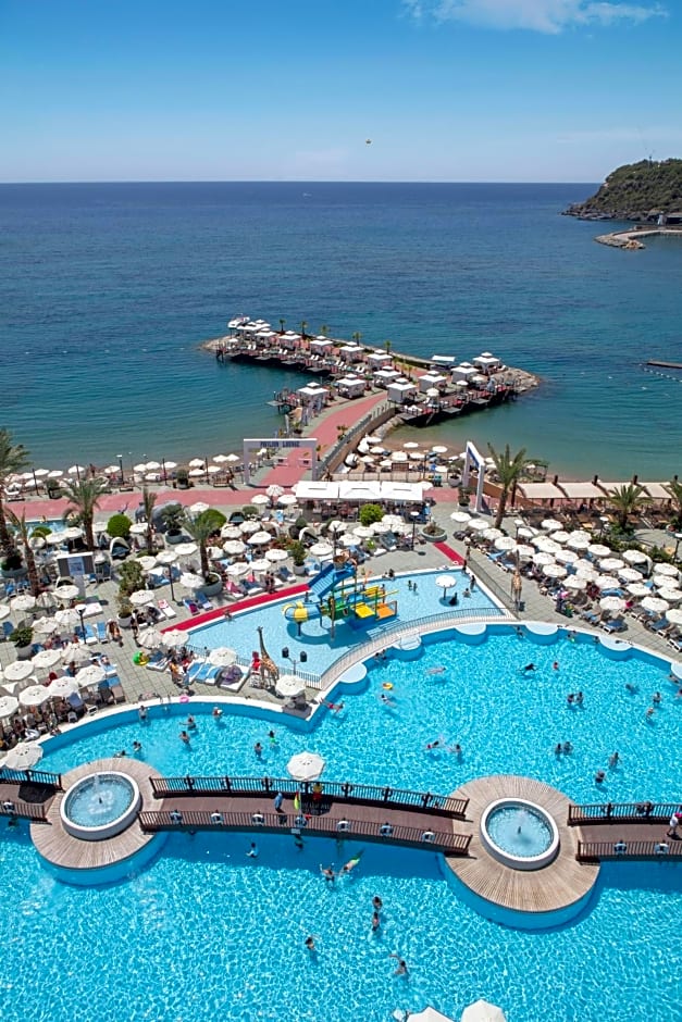 Granada Luxury Okurcalar