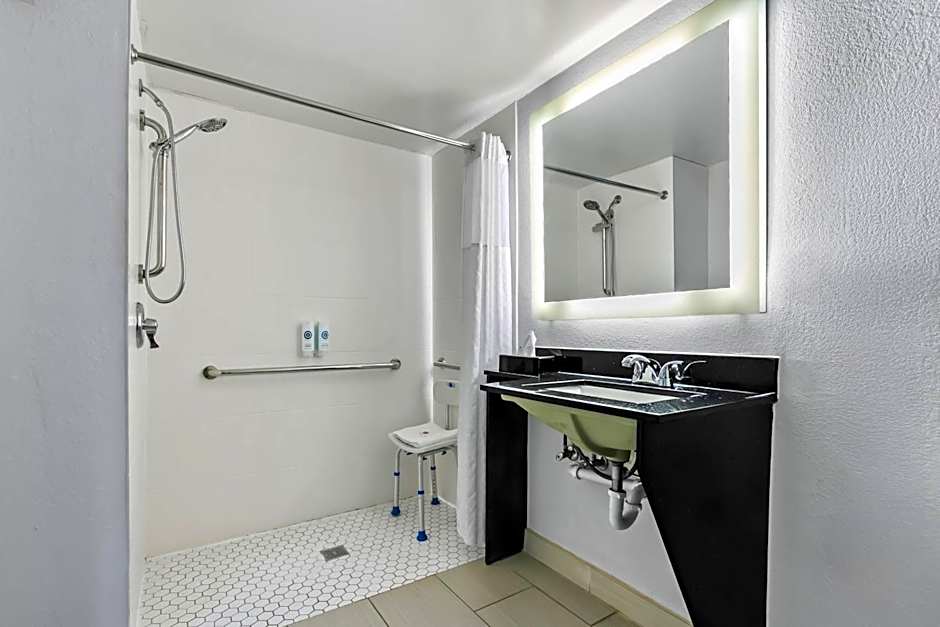 Comfort Inn & Suites Grand Blanc/Flint