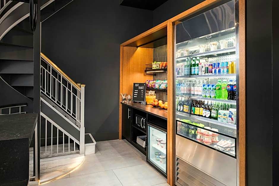 Moxy Columbia Downtown