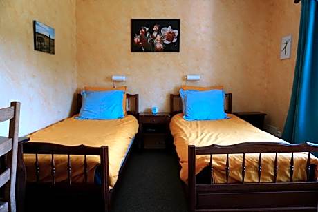 Twin Room with Mountain View