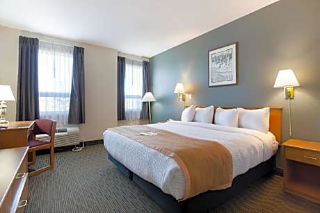 Lakeview Inns & Suites - Okotoks