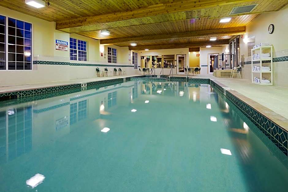 Country Inn & Suites by Radisson Kenosha - Pleasant Prairie
