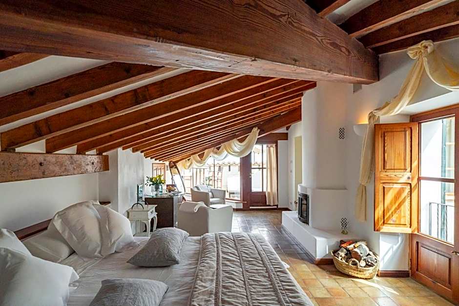 Ca's Xorc - Luxury Retreat & Restaurant