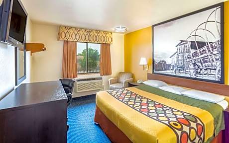 King Room - Disability Access - Non-Smoking