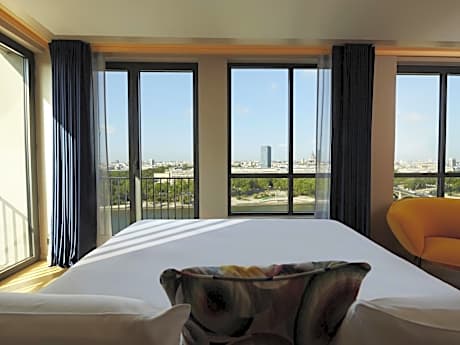 Studio Balcony Junior Suite - Paris view