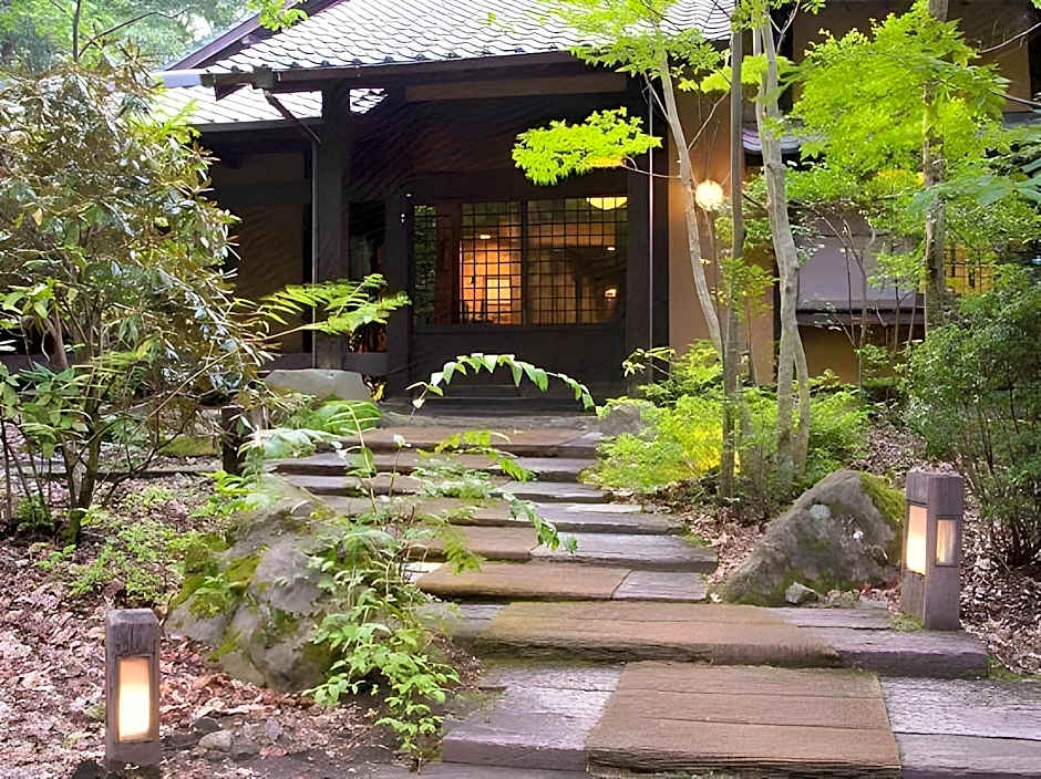 Yufuin Ryokan Sansoh Warabino