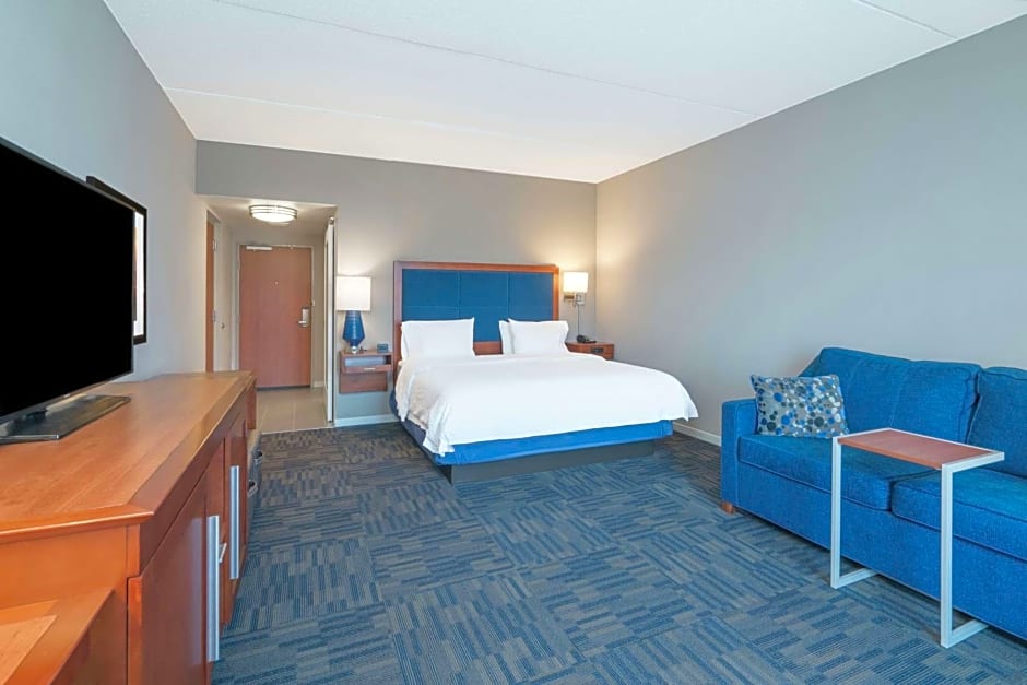 Hampton Inn By Hilton & Suites Newburgh Stewart Airport, NY