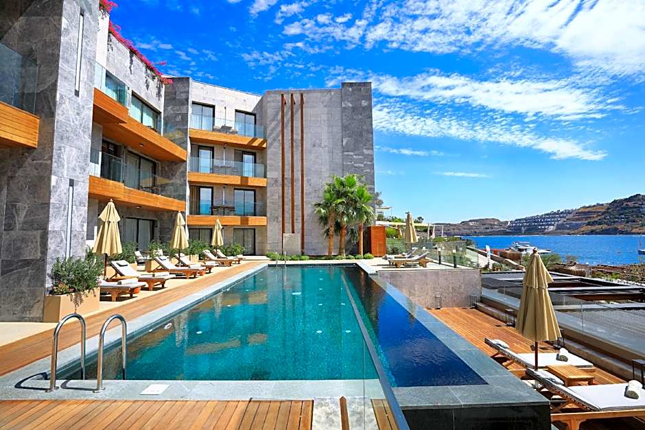 Mare Deluxe Residences  & Villas