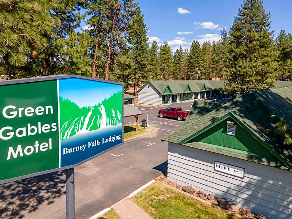 Green Gables Motel & Suites
