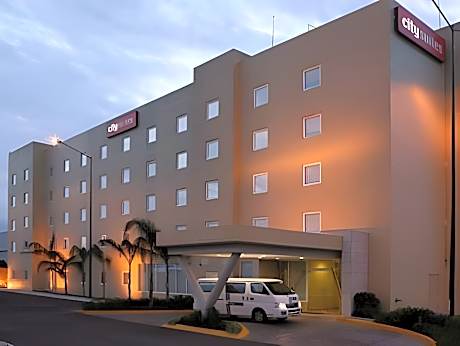 Sierra Suites By HP Hotels