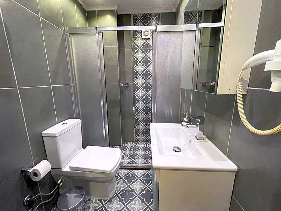 ÜSKÜDAR OTEL