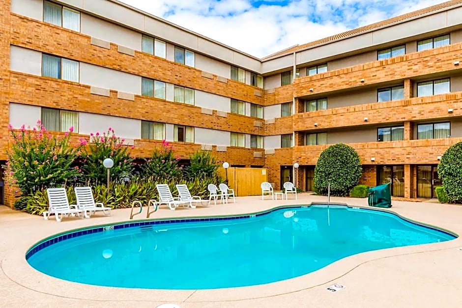 Tulsa Square Hotel Central, I-44 By OYO