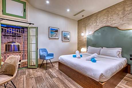 Deluxe Room with Balcony