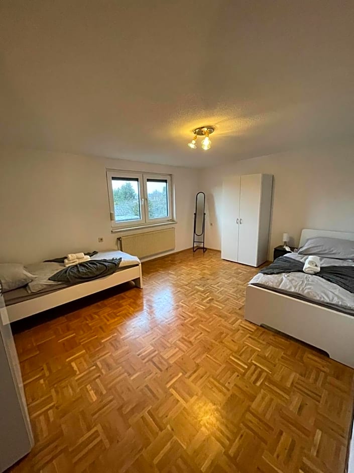 B-S Apartments L