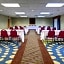 Holiday Inn Express Hotel & Suites Emporia