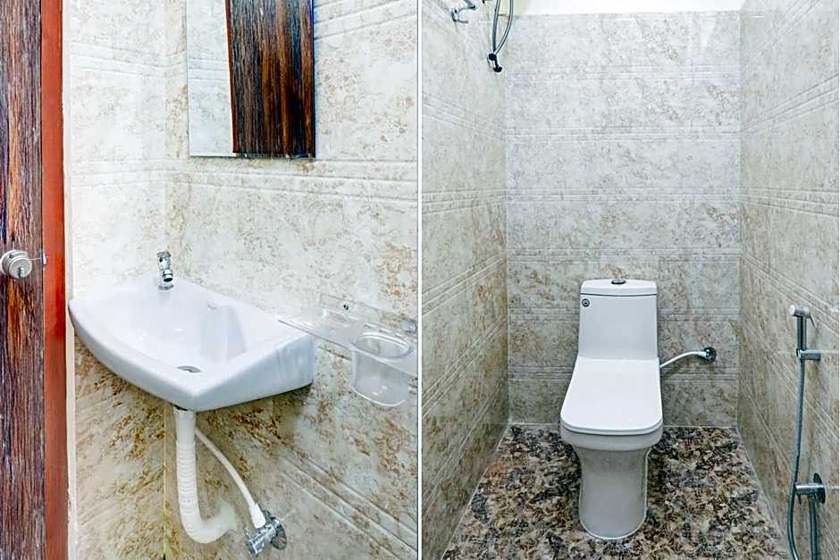 Collection O SS BLUE INN