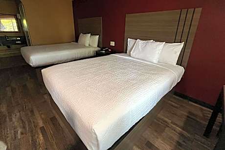 2 Queen Beds Non-Smoking