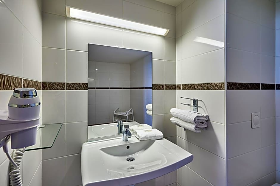 Ace Hôtel Caen Nord Mémorial